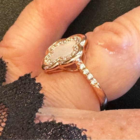 NWT fine jewelry 4 leaf Clover Ring mother of pearl face rose gold - Picture 4 of 11